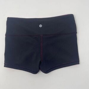 Lululemon Womens Activewear Reversible Shorts Elastic Waist Purple Black Size 4